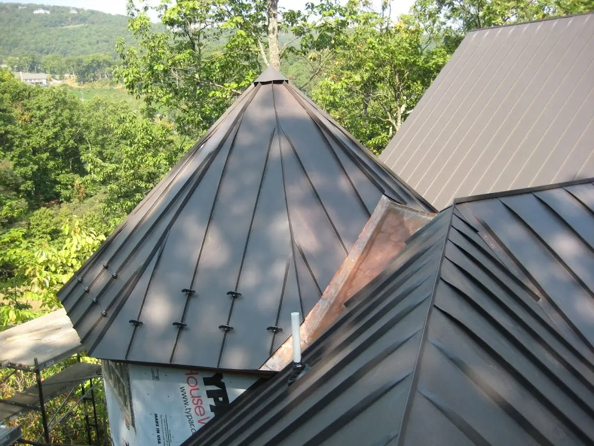 Professional Roof Tarp Installation by Craftsman Roofing in Verde